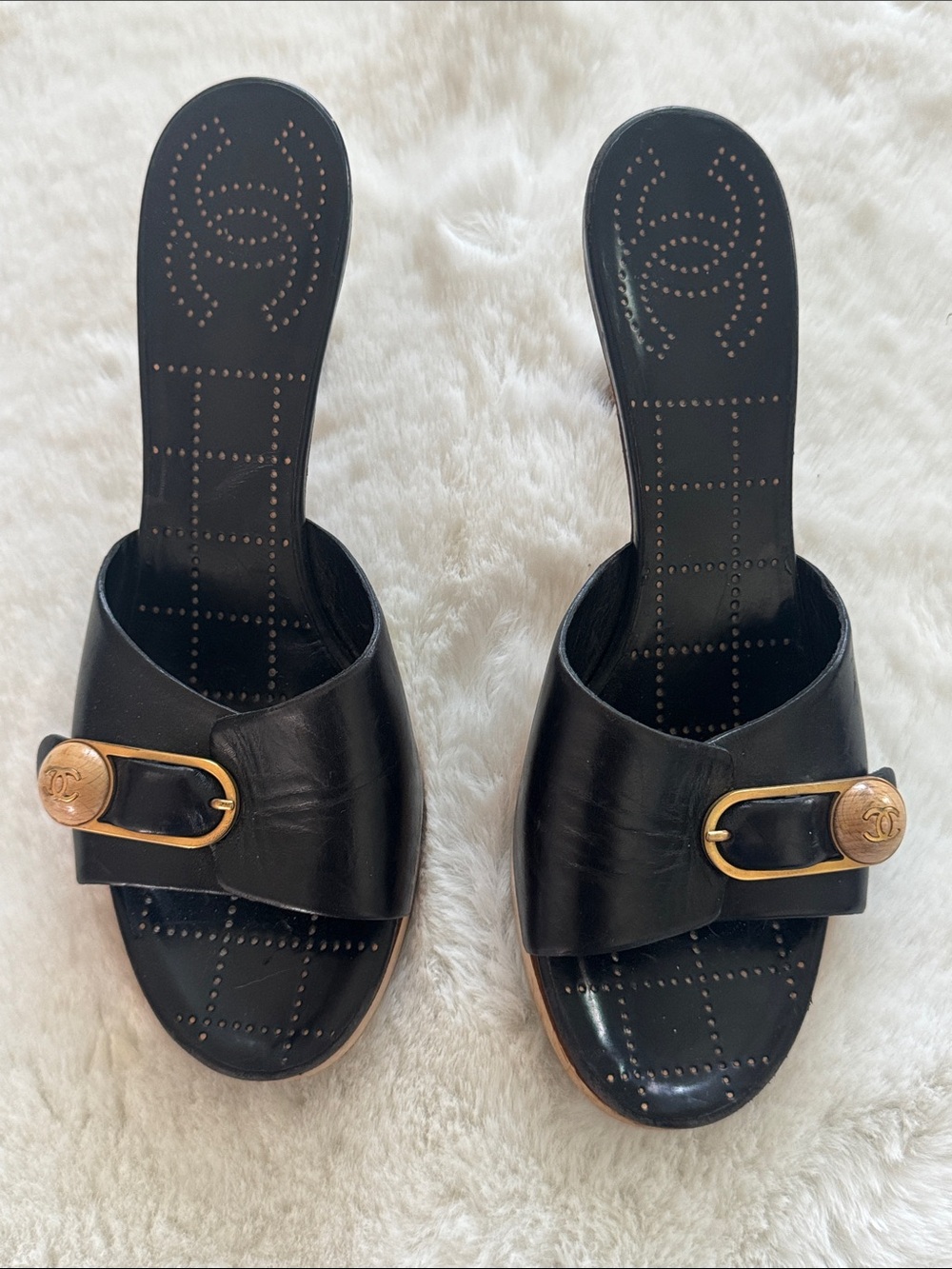 CHANEL Vintage Black Leather Wooden Heel Mule Sandals Gold CC Logo Slides Y2K